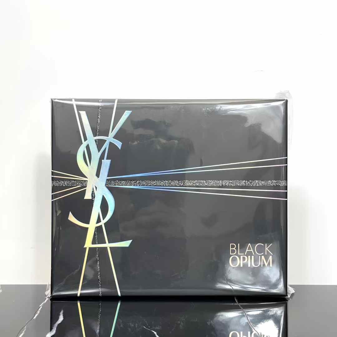 Yves Saint Laurent YSL Romantic Goddess 7-Piece Luxury Gift Set in Black Box
