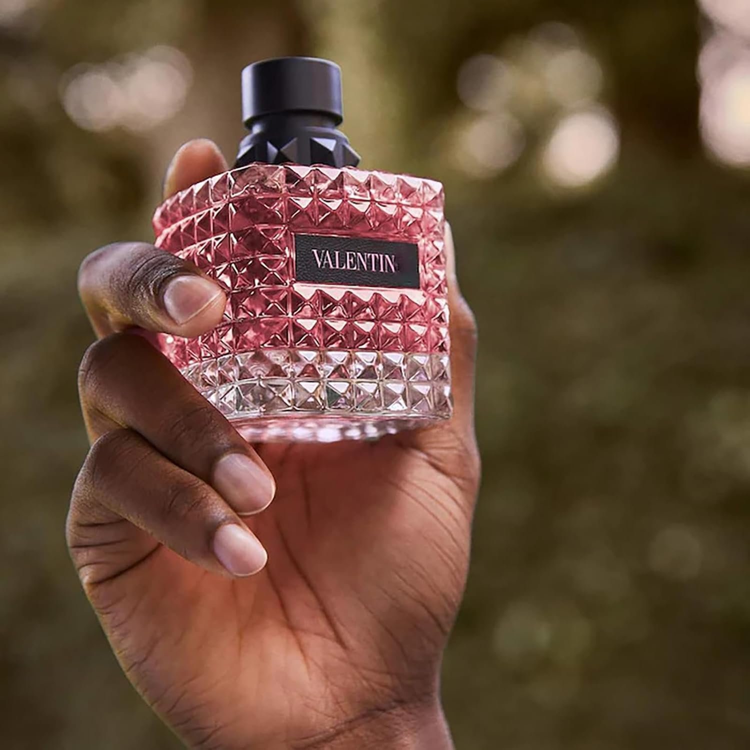 Donna Born In Roma for Women - 3.4 oz Eau de Parfum Spray - Image 4