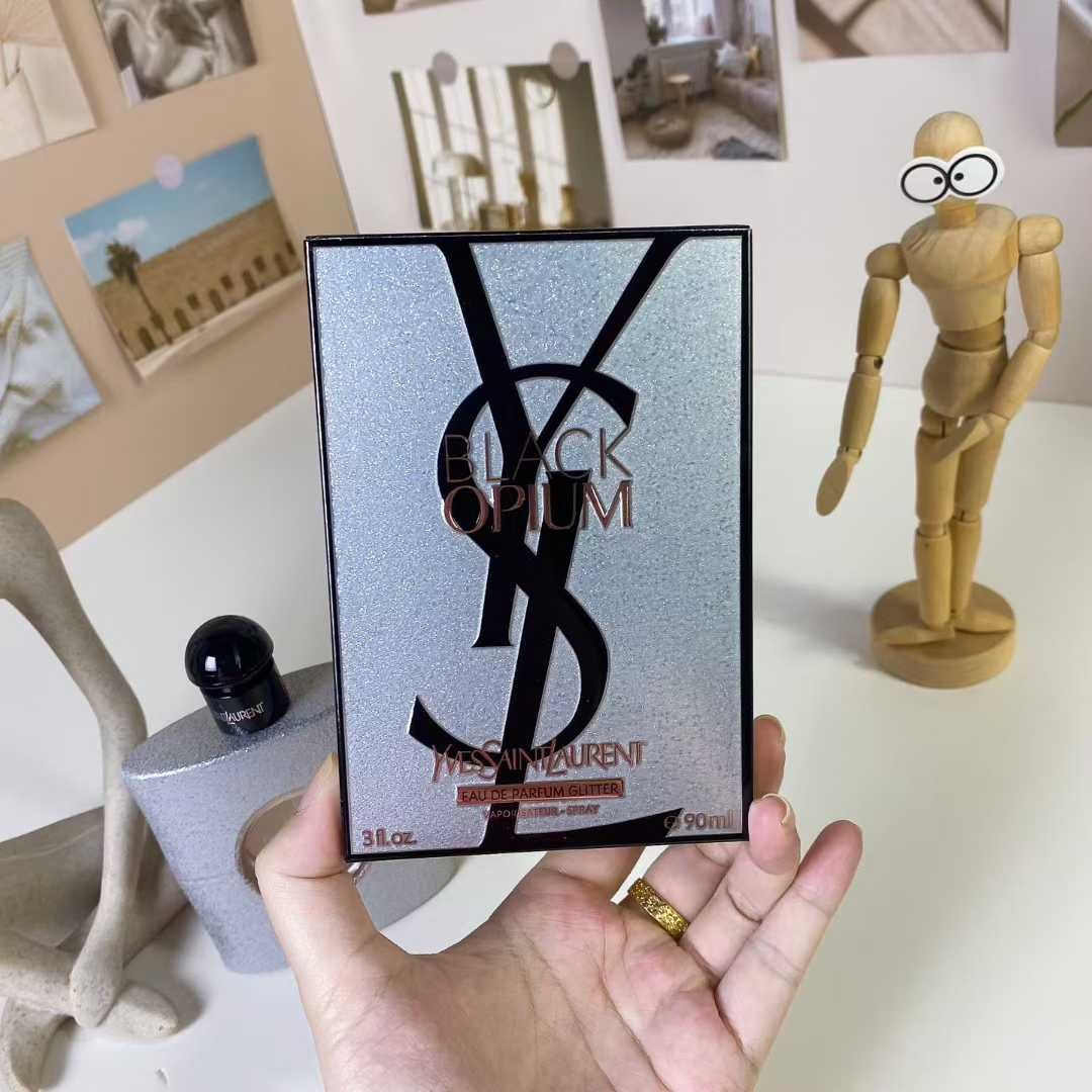 Yves Saint Laurent Black Opium Glitter Eau de Parfum (2024) - Image 5